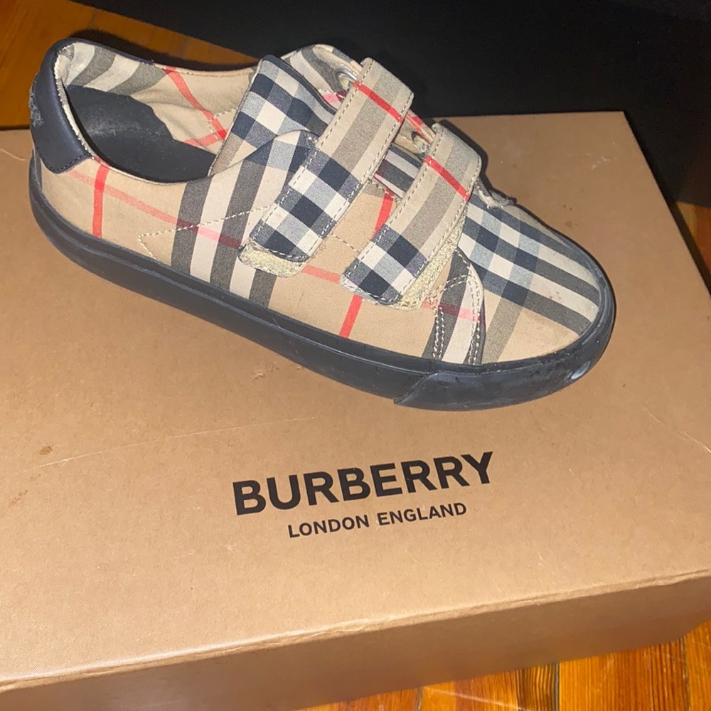 Burberry kids sneakers size 13
